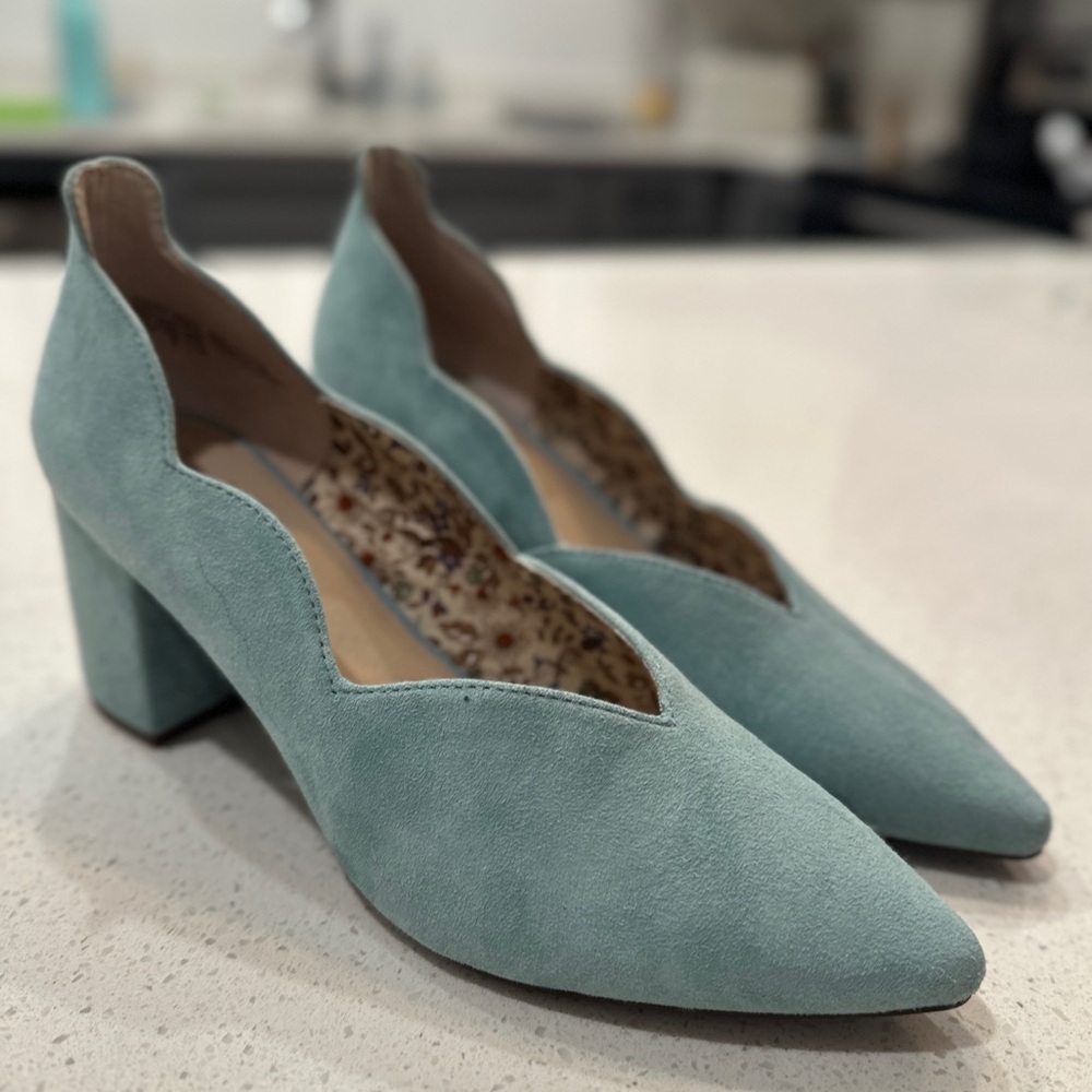 Seychelles Scallop Suede Pumps, Teal, Sz 8.5